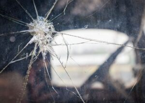 how cold weather can turn a small windscreen chip into a large crack overnight