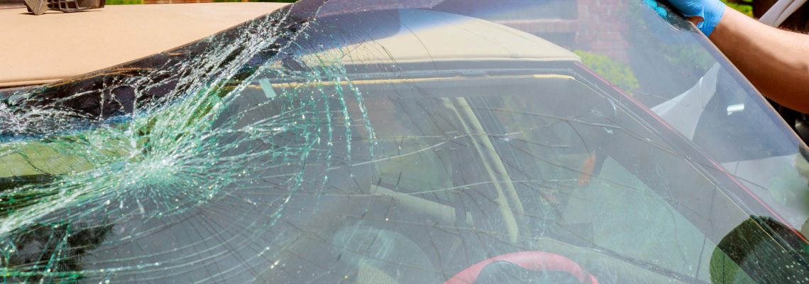 Replacing your windscreen and auto glass